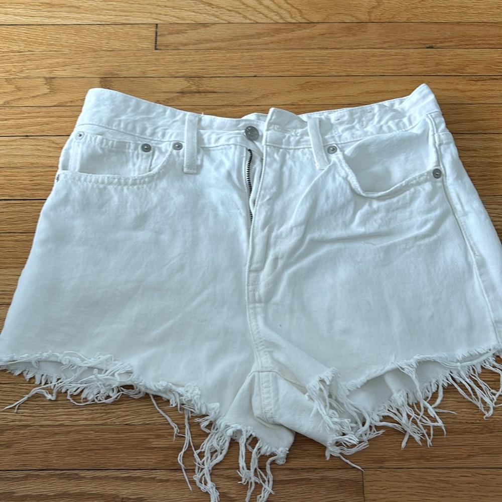 Madewell white jean shorts. Size 26